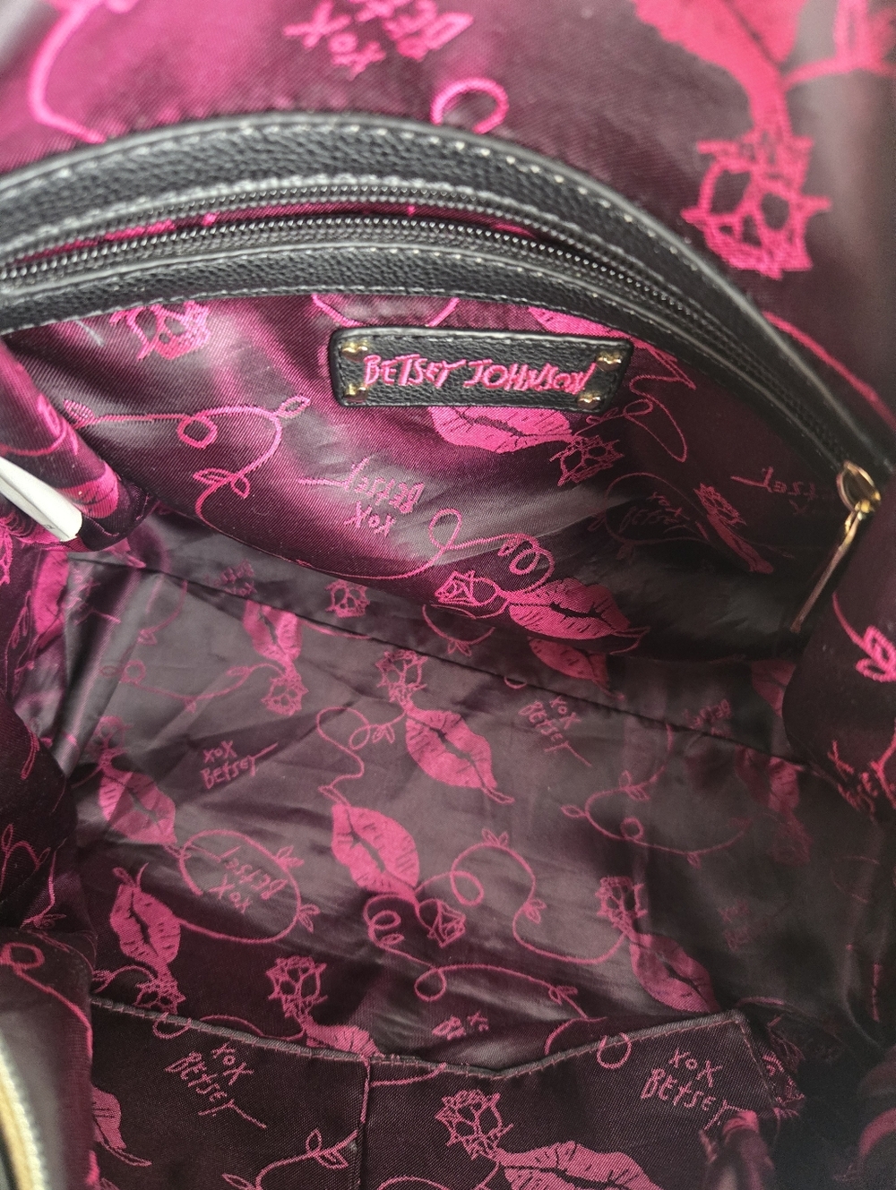 Fair Condition Betsey Johnson Black Floral Print Satchel Handbag - Picture 12 of 14